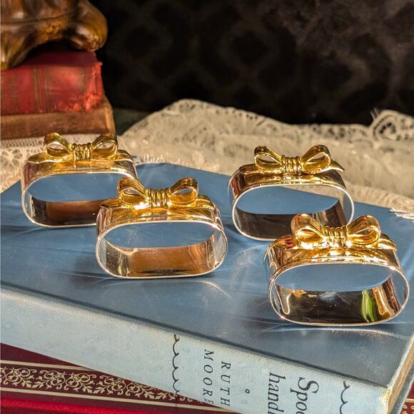 Set of 4 Elegant Silver Plated Oval Napkin Rings w/ Gold Plated Bows-Great Gift! - Picture 1 of 7